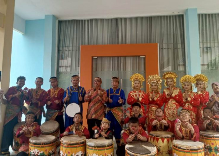 Meriah! Resepsi Pernikahan di Lubuklinggau Dihibur Oleh Musik Minang Kabau Tambur dan Tari Piring dari IKKM