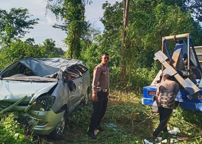 Mobil Berisi 1 Keluarga Terjun ke Jurang di Mojokerto Akibat Sopir Baru Belajar Nyetir