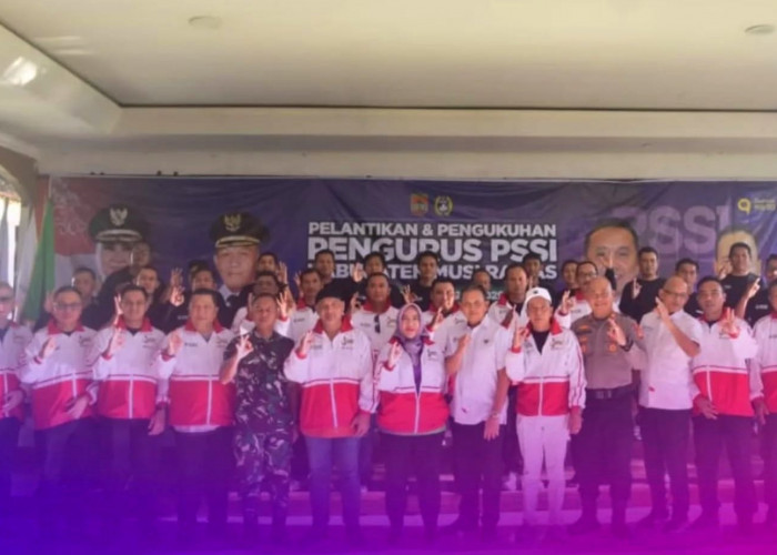 Ratna Machmud Resmikan Pengurus PSSI Musi Rawas Masa Bakti 2025–2029