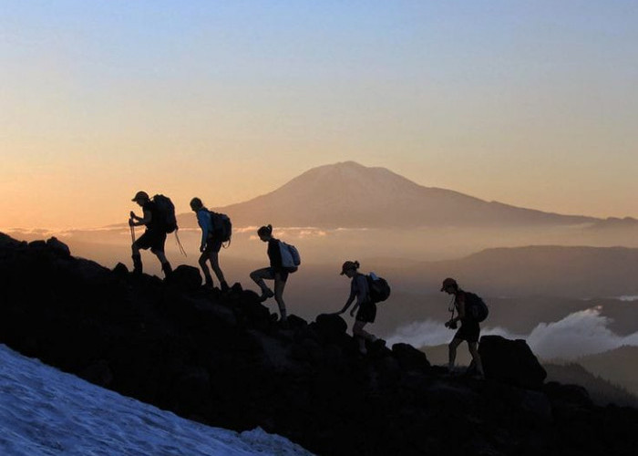 9 Latihan Fisik Yang Perlu Dilakukan Persiapan Sebelum Naik Gunung