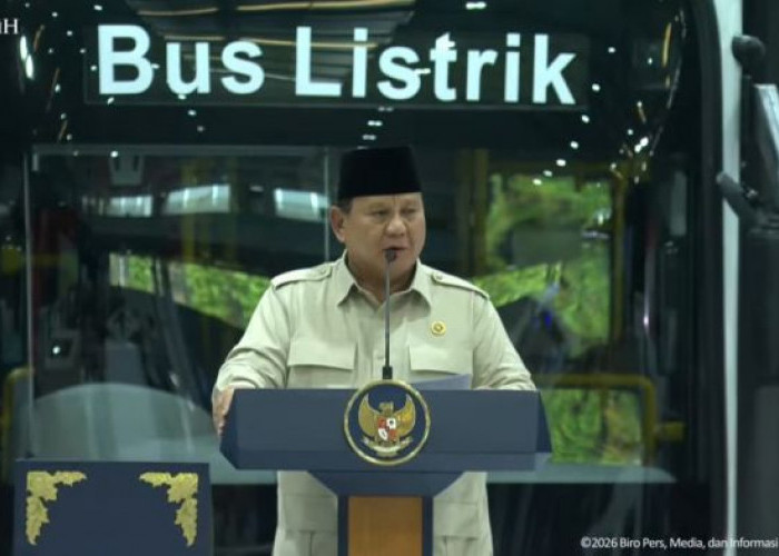 Prabowo Targetkan Indonesia Produksi Sedan Listrik Massal pada 2028