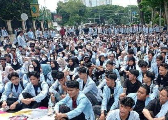 Aksi Indonesia Gelap: Mahasiswa Palembang Turun ke Jalan, Desak Evaluasi Program Pemerintah