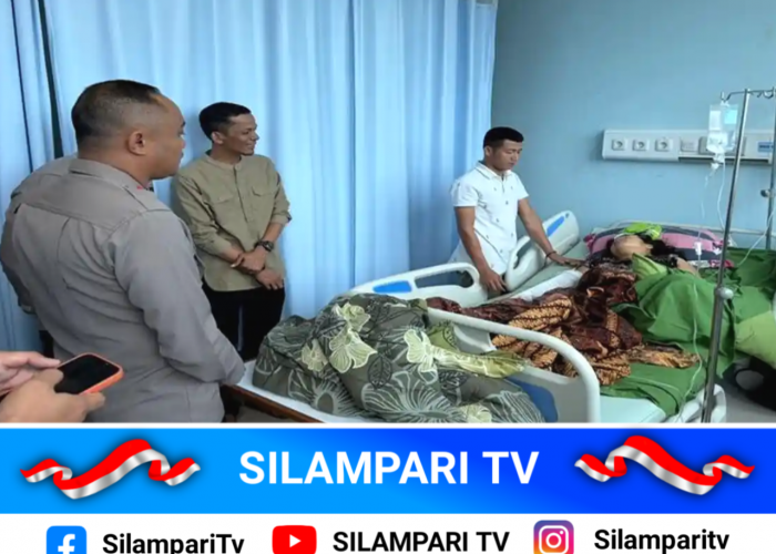 Kawal Jemaah Haji, Mobil Patwal Polisi Tabrak Warung Warga di Musi Rawas