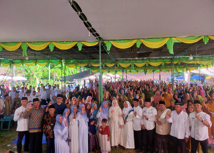 Pengajian dan Pagelaran Wayang Kulit Meriahkan Tradisi Sedekah Bumi di Desa Jajaran Baru