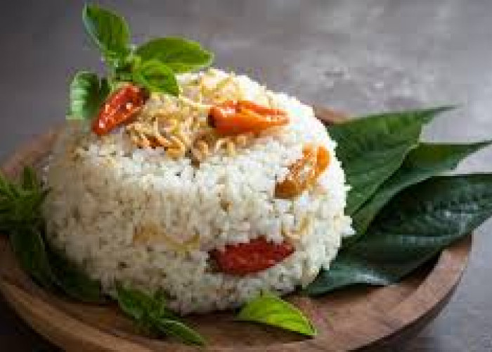 Cara Masak Nasi Liwet di Rumah dengan 4 Bahan Saja