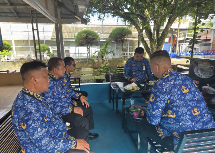 Aroma Kopi, Nada Sinergi: Pagi Pegawai Muara Beliti Dirajut dalam Kebersamaan