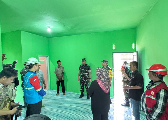 PLN ULP Muara Enim Terangi Harapan Warga Melalui Program “Light Up The Dream”