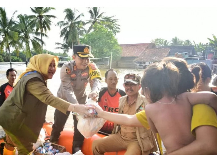 Langkah Cepat Bupati Musi Rawas: Door to Door, Bantuan Kepedulian untuk Warga Terdampak Banjir