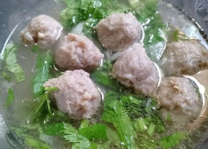 Resep Menu Lebaran Lezat! Bakso Urat Kuah Ketumbar yang Gurih dan Segar 