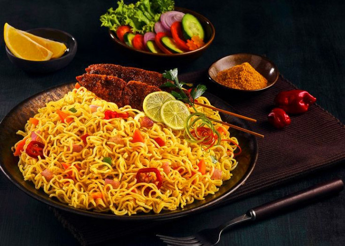 Bikin Sakit, Jangan Coba-coba Makan Mi Instan dengan 3 Makanan Ini!