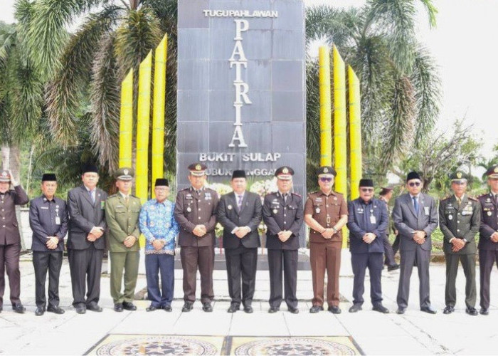 Pemkot Lubuk Linggau Gelar Upacara Peringatan Hari Pahlawan, Pj Wako jadi Inspektur Upacara