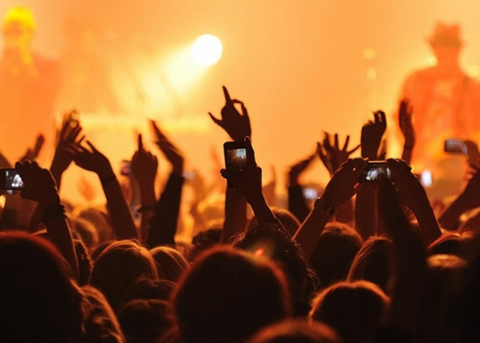 Bikin Fancam Konser Lebih Profesional: Tips Rekam Video Stabil, Jernih, dan Nendang