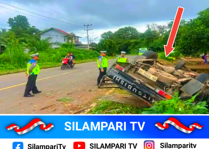 Kecelakaan Tunggal di Muara Beliti, L300 Terjun ke Parit Usai Ban Pecah