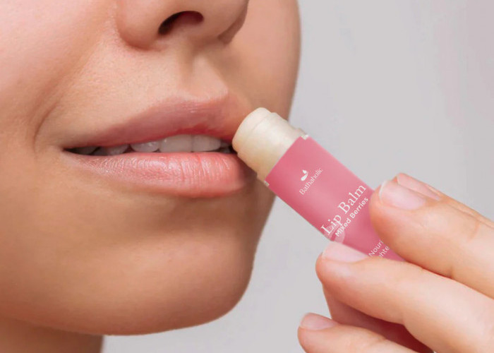 Rekomendasi Lip Balm Terbaik untuk Melembapkan Bibir Tahan Lama