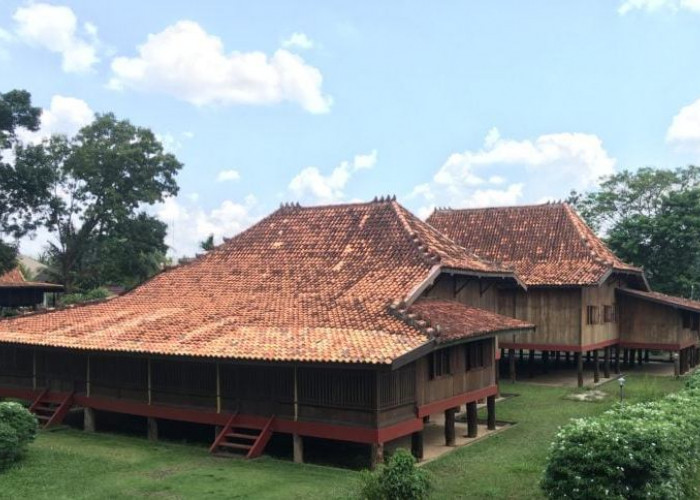 Warisan Budaya: 6 Rumah Adat Sumatra Selatan dengan Filosofi yang Mendalam