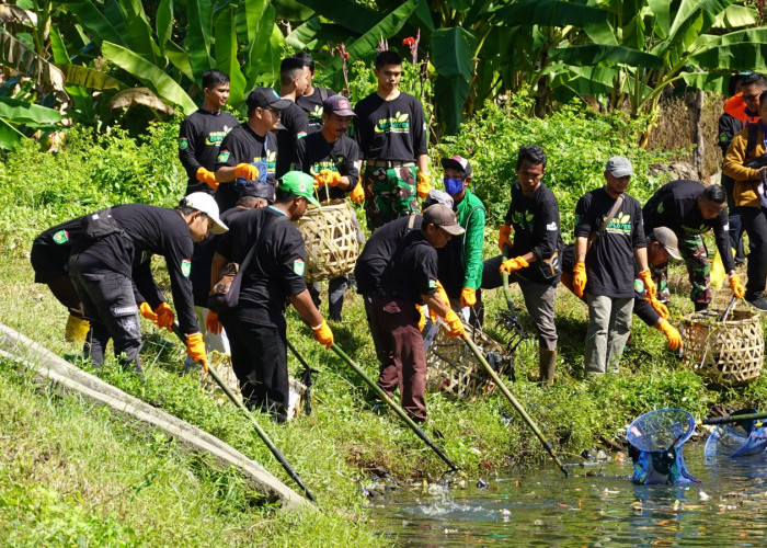 PLN Gelar Employee Green Involvement di Sungai Kelekar, Berhasil Kumpulkan 5 Ton Sampah Organik dan Anorganik