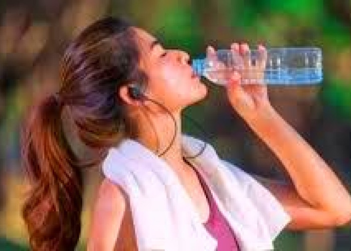 Setelah Jogging, Lebih Baik Minum Air Dingin atau Hangat? Ini Penjelasan Lengkapnya