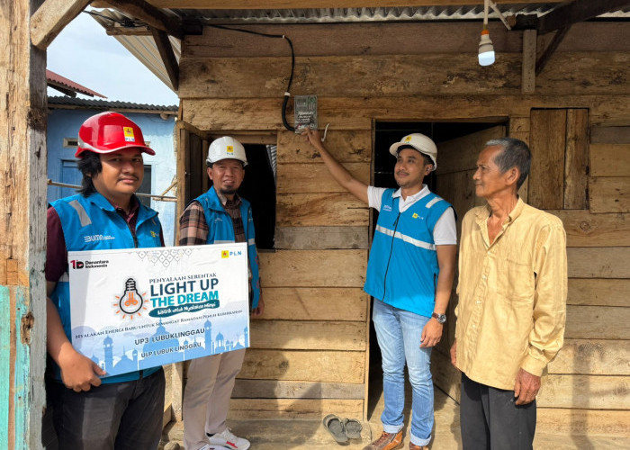 Berkah Ramadan, PLN UP3 Lubuklinggau Nyalakan Listrik Gratis untuk Warga Prasejahtera di Karya Bakti