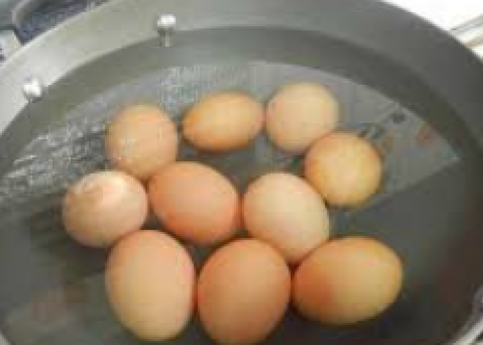Telur Sempurna Rahasia Merebus Telur Agar Tetap Utuh dan Kulit Mudah Dikupas