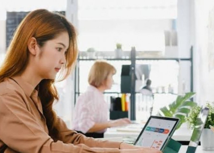 Gerekan Ringan Ini Efektif Menghilangkan Penat Kerja di Kantor