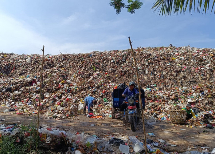 Gelombang Sampah Ramadan di Kayuagung: Tantangan dan Upaya Penanganan