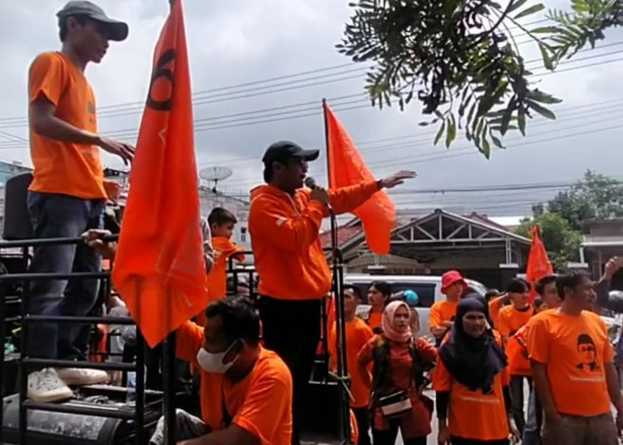 Aksi Orasi Damai Desak Hak Dasar Kesehatan di Dinas Kesehatan Kota Lubuklinggau