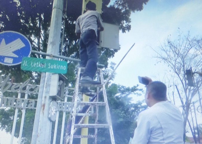 Perbaikan Lampu Lalu Lintas di Persimpangan Lapter Silampari Kota Lubuklinggau