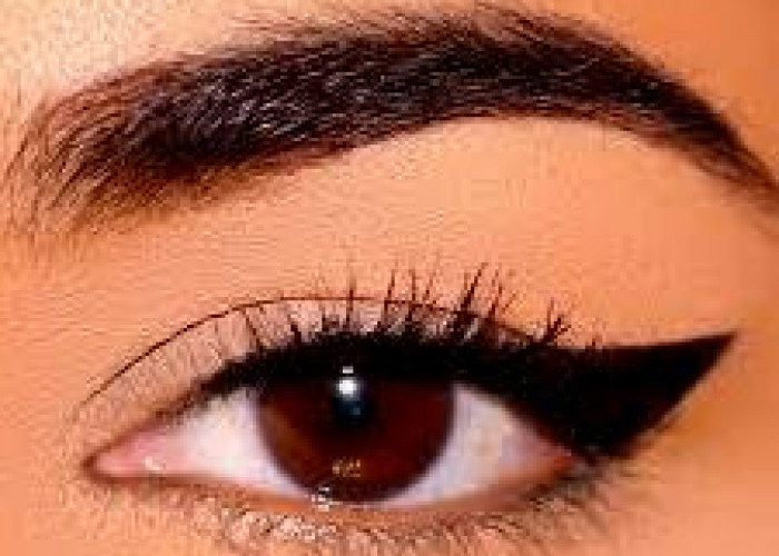 Rahasia Mata Cetar dan Tajam: Eyeliner yang Wajib Dicoba