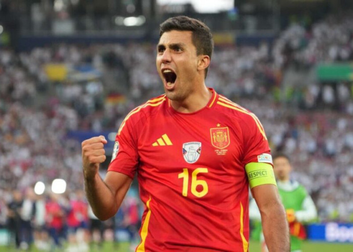 Kapten Timnas Spanyol, Rodri, mengukuhkan namanya dalam sejarah sepak bola dunia setelah sukses membawa La Roj