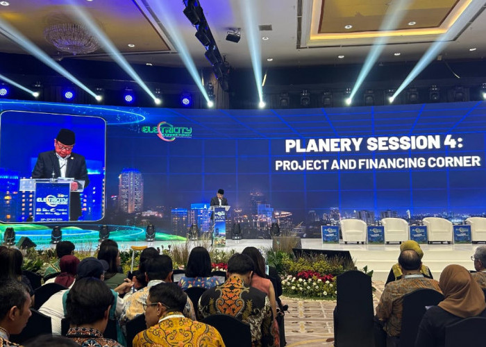 Di Electricity Connect 2024, Komut PLN Jabarkan Strategi Jitu Tarik Investasi Hijau untuk Transisi Energi