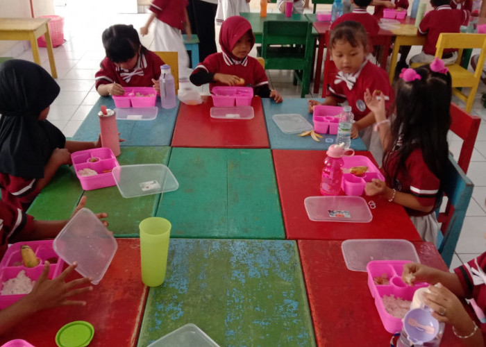 TK Negeri Pembina 3 Lubuklinggau Luncurkan Program Makan Bergizi Gratis untuk Anak-Anak