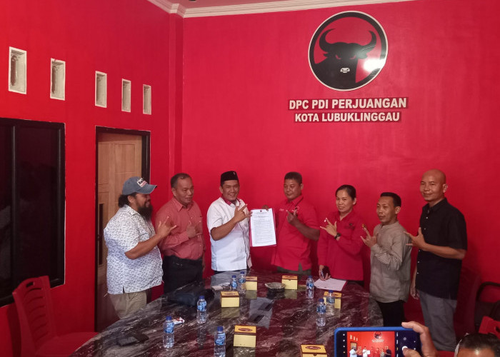 Berkat Dukungan dan Kepercayaan, Hendri Almawijaya (HAW) Ambil Formulir Pendaftaran di PDIP lubuklinggau