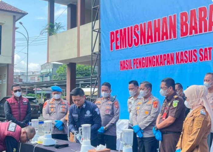 Dukung Penegakan Hukum, Lapas Narkotika Muara Beliti Hadiri Pemusnahan Barang Bukti Narkoba di Polres Lubuk Li