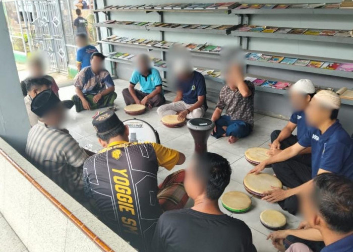 Hadroh Jadi Sarana Pembinaan Spiritual, Warga Binaan Lapas Narkotika Muara Beliti Tampil Penuh Khidmat