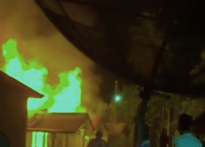 Korong Ponco Ruyung Dilalap Api: Masyarakat Bersatu di Tengah Kehancuran