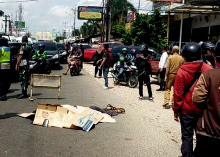 Kecelakaan di Palembang Tewaskan Pemotor Akibat Terlindas Truk