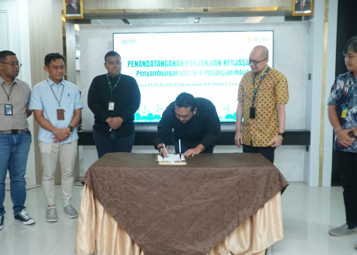 PLN UID S2JB dan PT Smart Group Tbk Tandatangani Kerjasama Penyambungan Listrik dan Perjanjian Hibah
