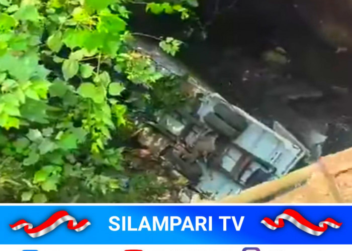 Truk Angkut 21 Ton Kopi Masuk Jurang di Binduriang, Sopir dan Kernet Selamat