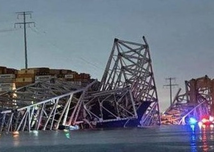 Jembatan Key Bridge Roboh Usai Ditabrak Kapal Kargo, Masyarakat Bersatu Dalam Pemulihan