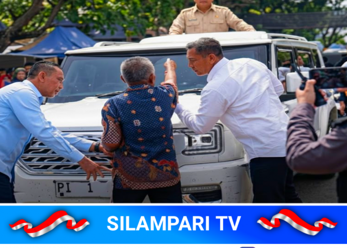 Viral! Pria Paruh Baya Hadang Mobil Presiden Prabowo dan Sampaikan Aspirasi