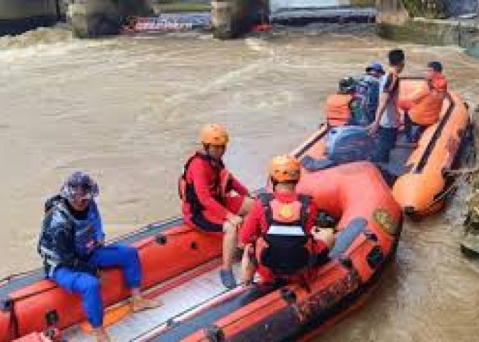 Di Tengah Lebaran, Tim SAR Gabungan Berjuang Cari Korban Tenggelam di Perairan OKI