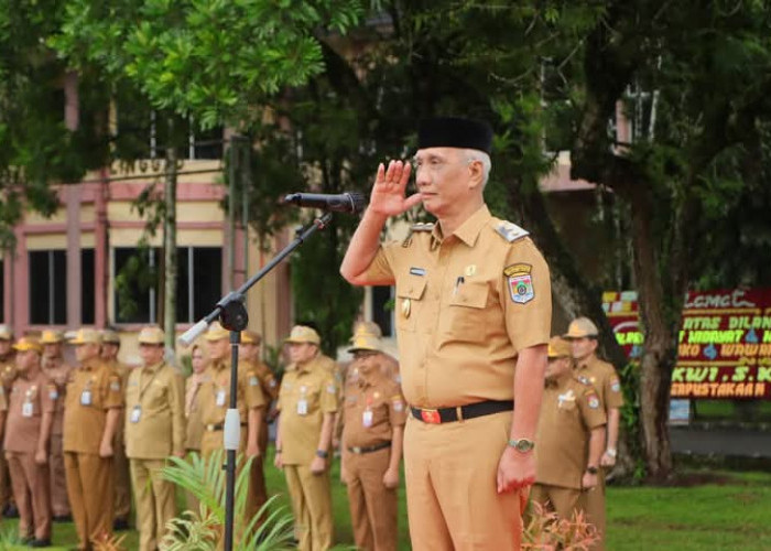 H Rustam Effendi Jadi Pembina Apel Akbar Pasca Dilantik Sebagai Wakil Wali Kota Lubuk Linggau Periode2025-2030