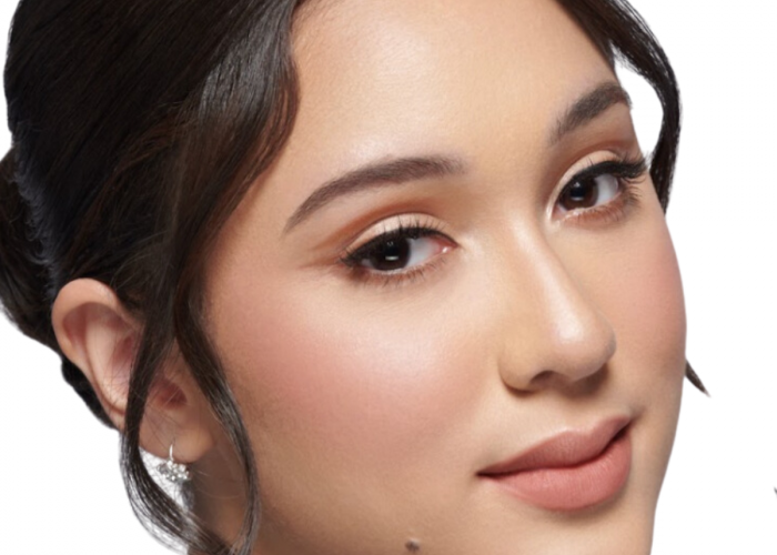 4 Rekomendasi Bedak Padat Agar Hasil Make Up Terlihat Ringan dan Natural