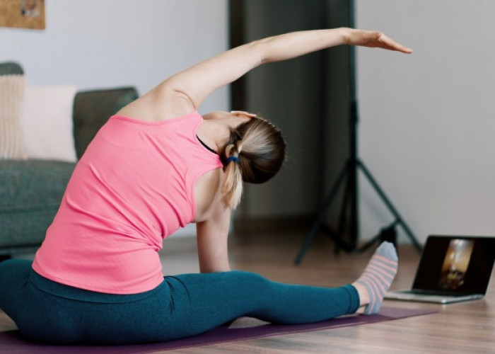 Jangan Asal Ikut Tren, Ini 5 Tips Penting Yoga untuk Pemula Agar Nyaman dan Aman