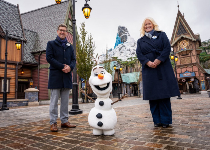 Robot Olaf dari Film Frozen Hadir di Dunia Nyata, Bisa Berjalan dan Berinteraksi dengan Pengunjung Disney