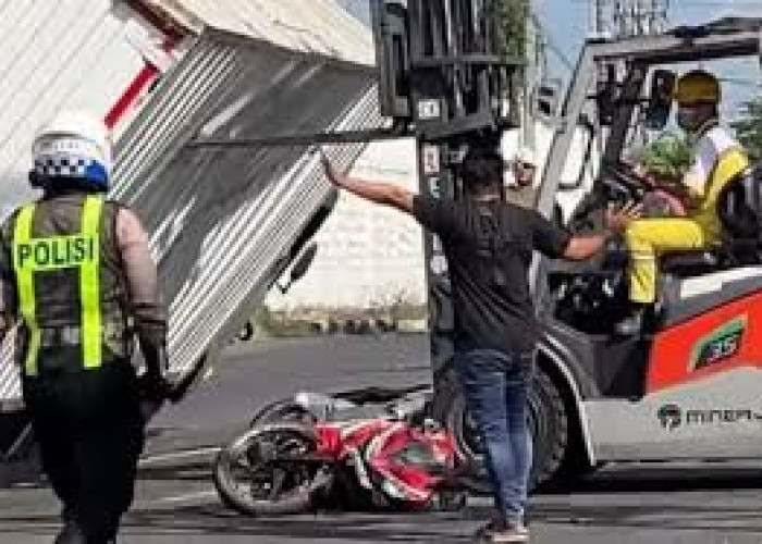 Detik-Detik Pemotor Selamat dari Truk Hilang Kendali, Ahli Ingatkan Pentingnya Prinsip 4T Saat Putar Balik