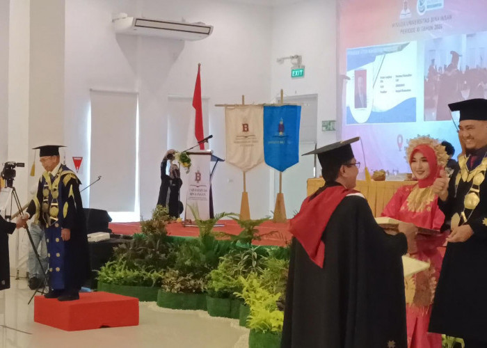 Universitas Bina Insan Gelar Wisuda Periode XI, 220 Lulusan Siap Bersaing Global