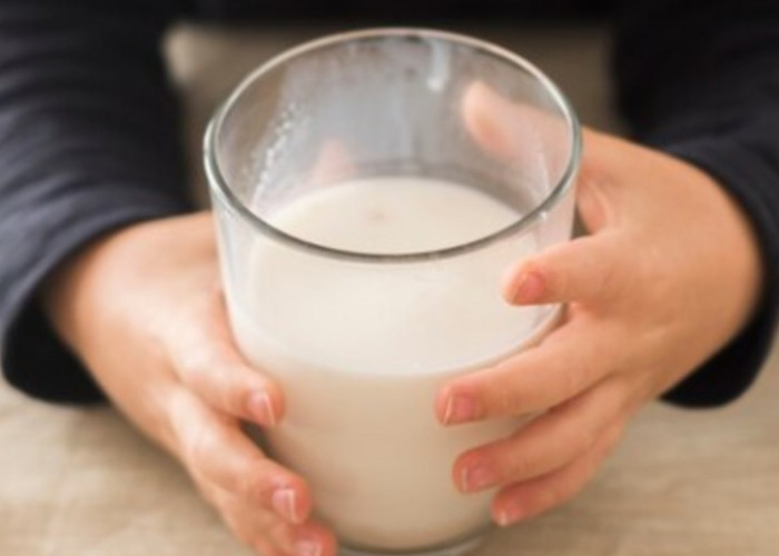 7 Manfaat Minum Susu di Pagi Hari: Apakah Lebih Baik Sebelum atau Sesudah Sarapan?