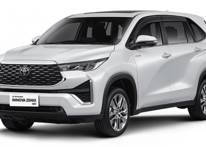 Bluebird Tambah Armada Ramah Lingkungan, Toyota Kijang Innova Zenix Hybrid Resmi Mengaspal