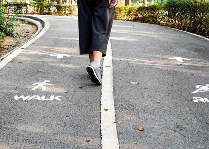 Jalan Kaki Nggak Sekadar Langkah! Ini Teknik yang Benar Biar Makin Sehat 